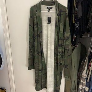 PRICE FIRM • NWT CAMO DUSTER/JACKET